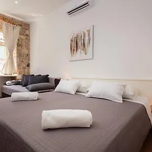 Lux Cindro In Center Apartment
